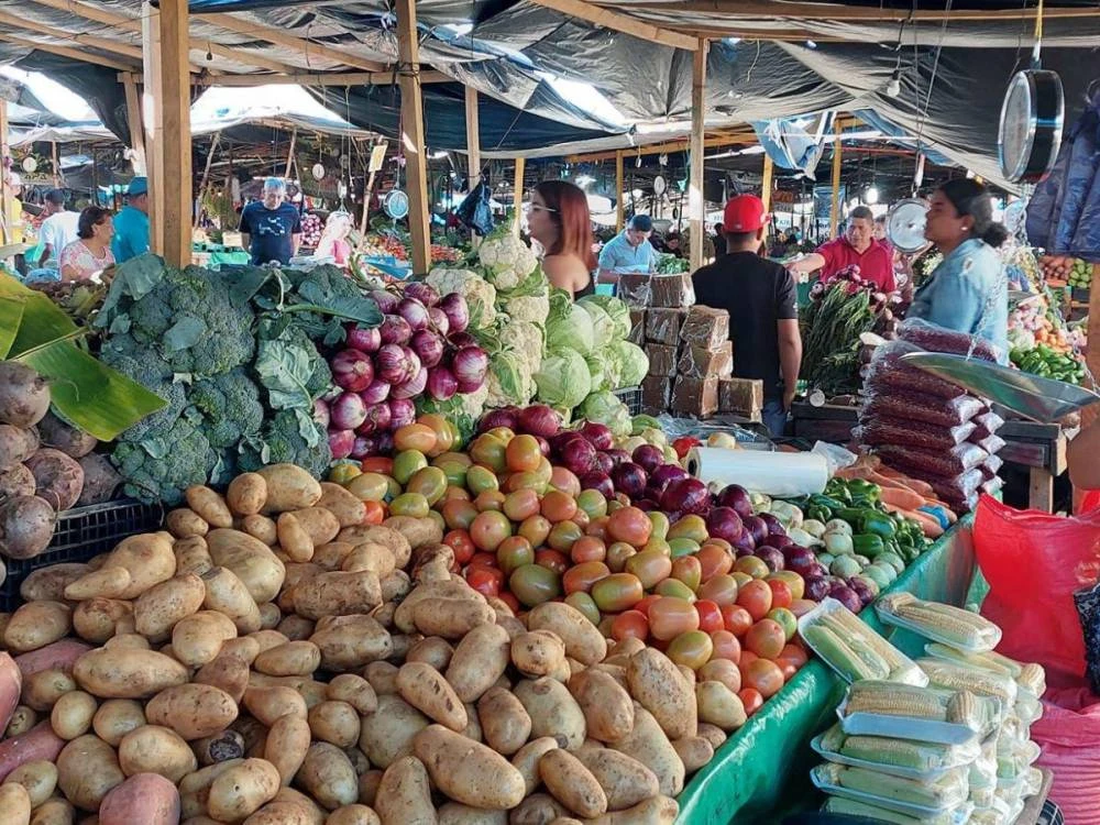 Feria del Agricultor y el Artesano trabajará hasta mañana jueves por Semana Santa