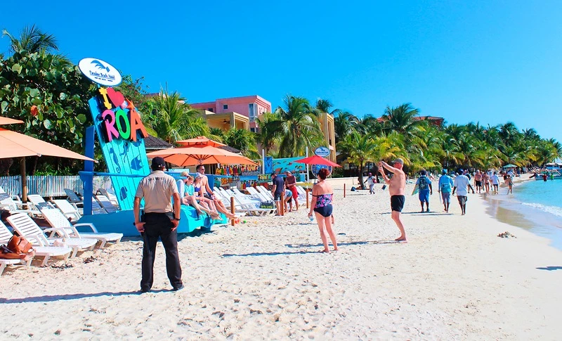 Roatán recibió más de 700,000 visitantes en el primer trimestre de 2025